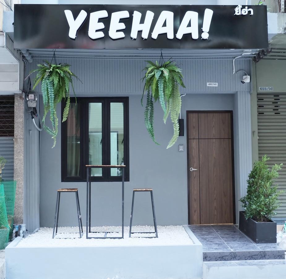 Yeehaa Hotel Bangkok Exteriör bild